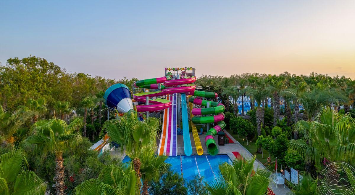 Delphin Palace