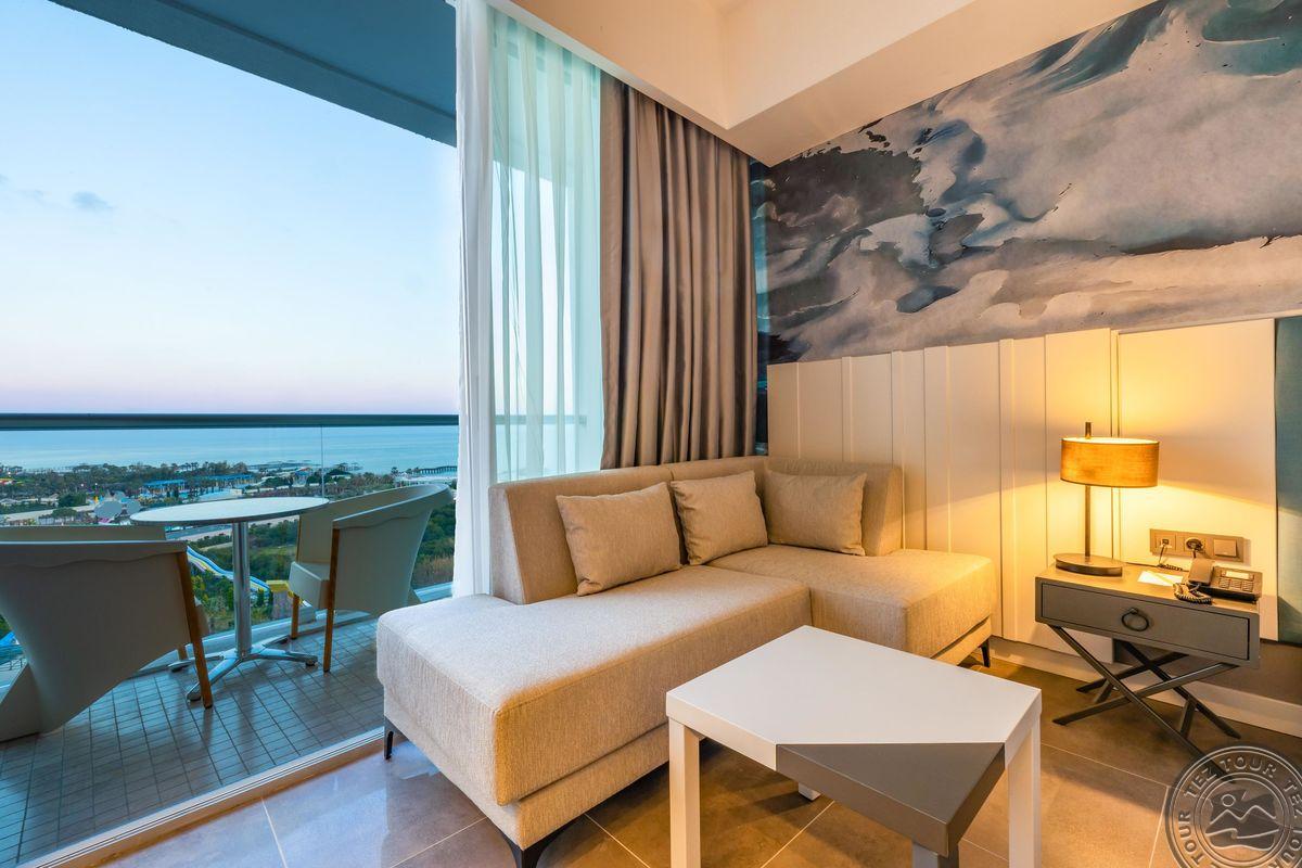 Crystal Centro Resort