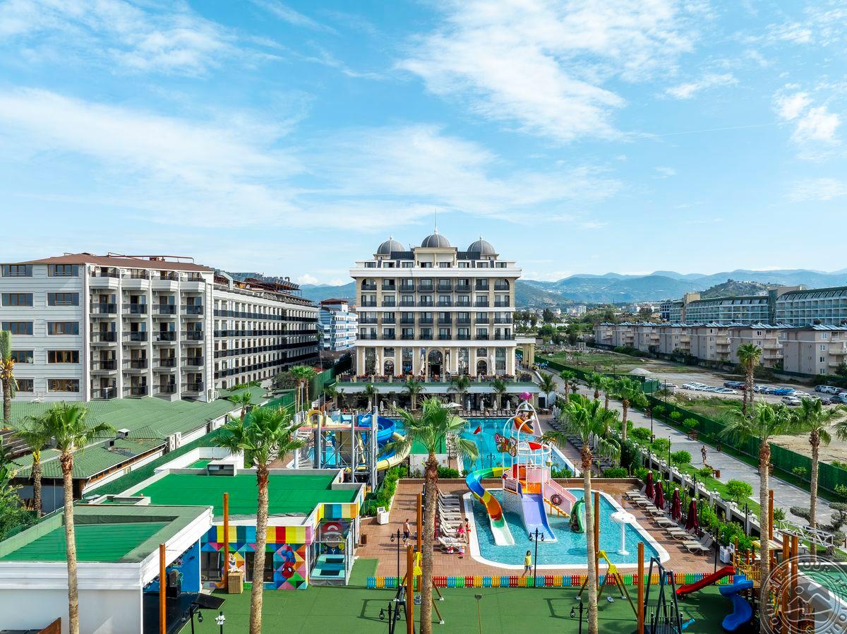 Serenity Queen Hotel