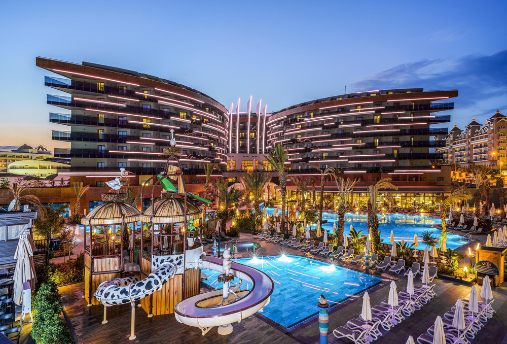 Kirman Calyptus Resort