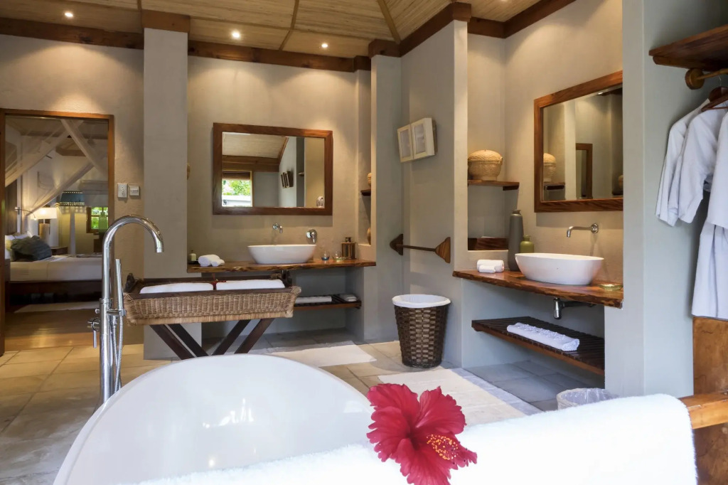 Denis Private Island