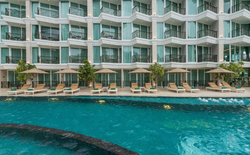 Lk Emerald Beach