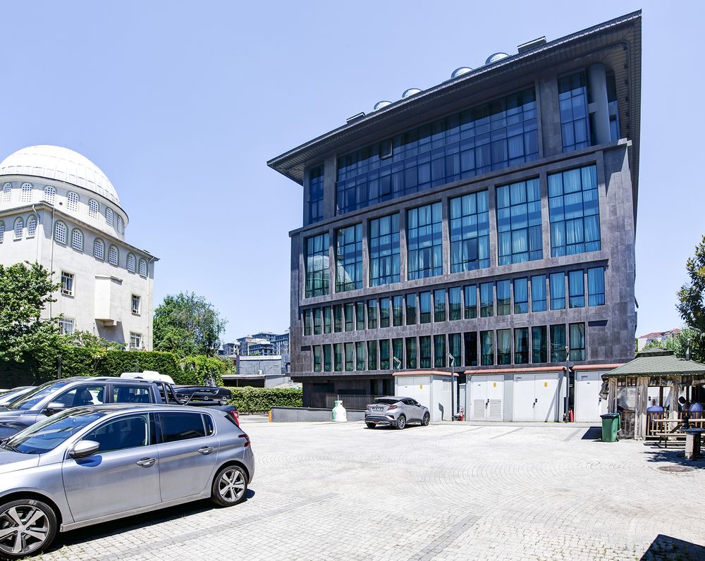 Double Tree By Hilton Hotel - Piyalepasa