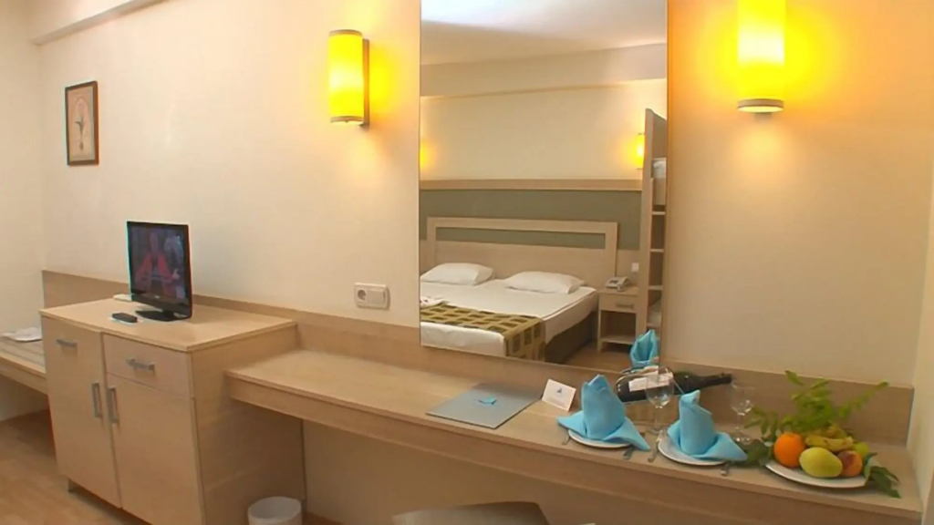 Side Breeze Hotel