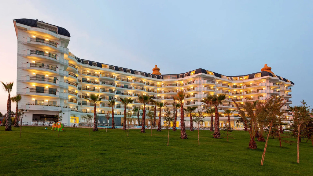 Heaven Beach Resort