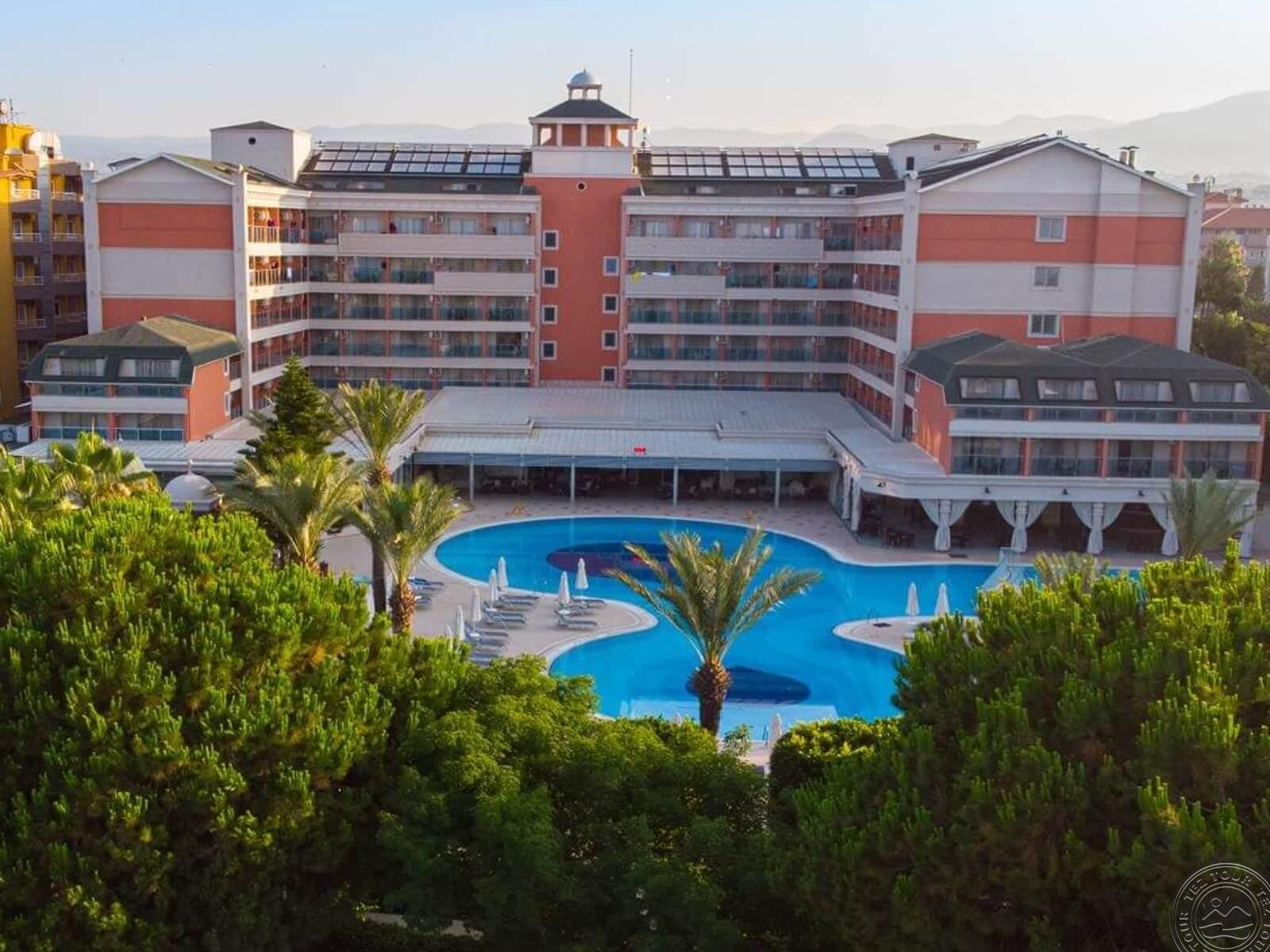 Insula Resort