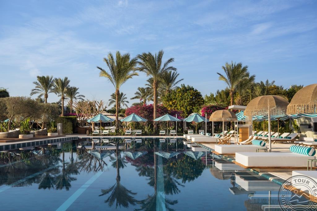 Desert Rose Resort