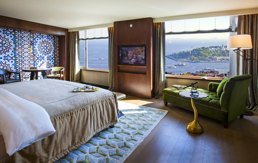 Taksim Metro Station Is Within 100 Yards