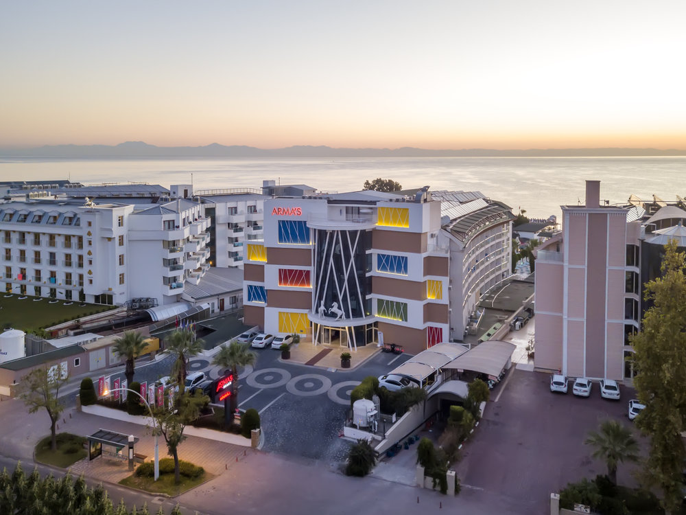 Palmet Beach Resort Hotel