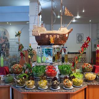 Queen's Park Resort Goynuk