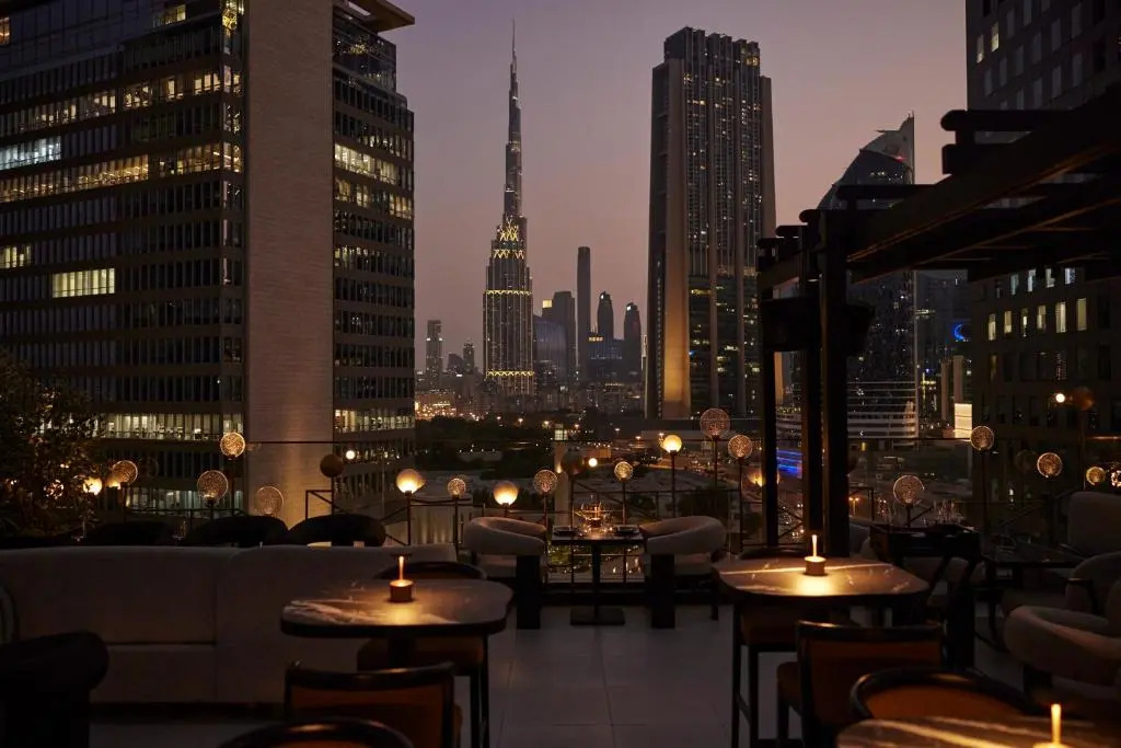Отель Four Seasons Hotel Dubai International Financial Centre