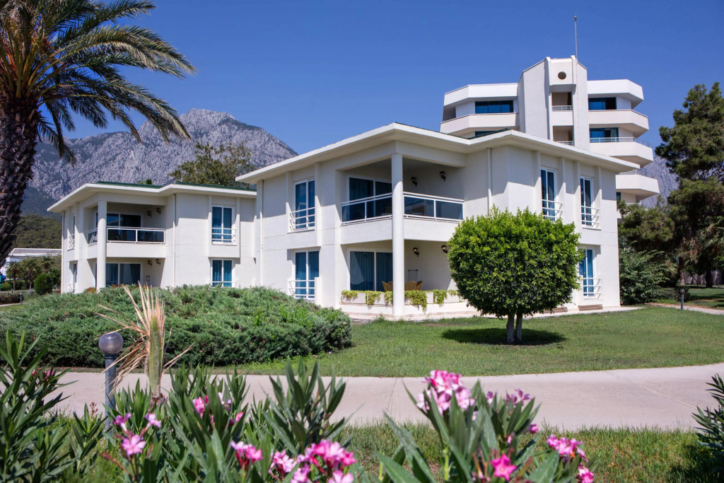 Mirage Park Resort -