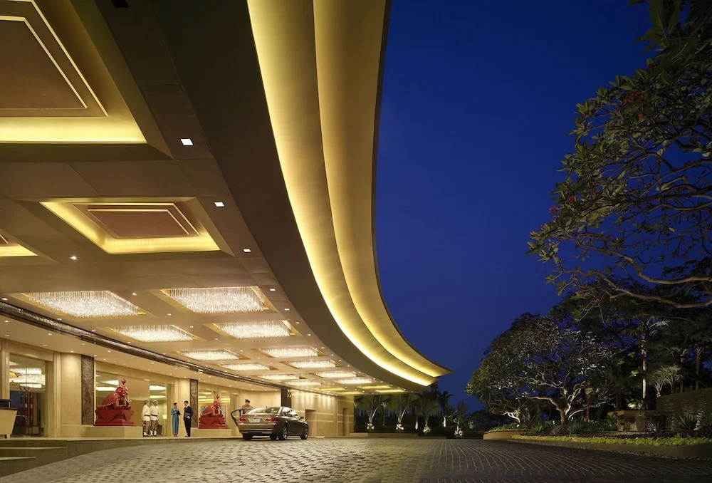 Shangri-La Hotel Bangkok, Serviced Apartments