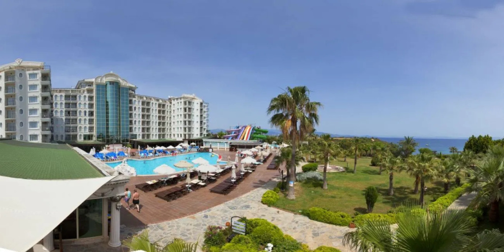Laur Hotel Experience