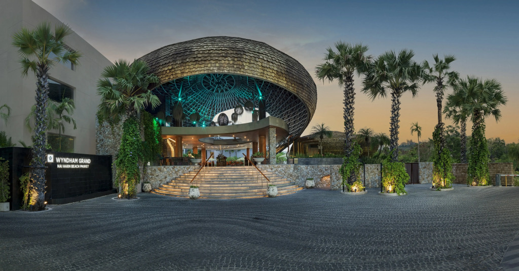 Wyndham Grand Nai Harn Beach Phuket