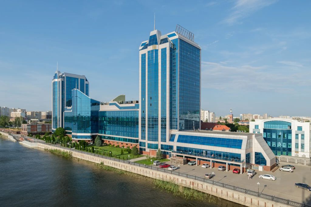Маринс Гранд Отель Астрахань, Гостиница