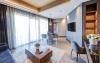 Double Tree By Hilton Hotel - Piyalepasa