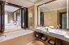 The Ritz-Carlton Abu Dhabi, Grand Canal