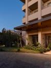 Karmir Resort