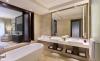 The Ritz-Carlton Abu Dhabi, Grand Canal