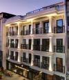 Pell Palace Hotel