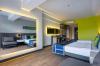 Noxinn Deluxe Hotel